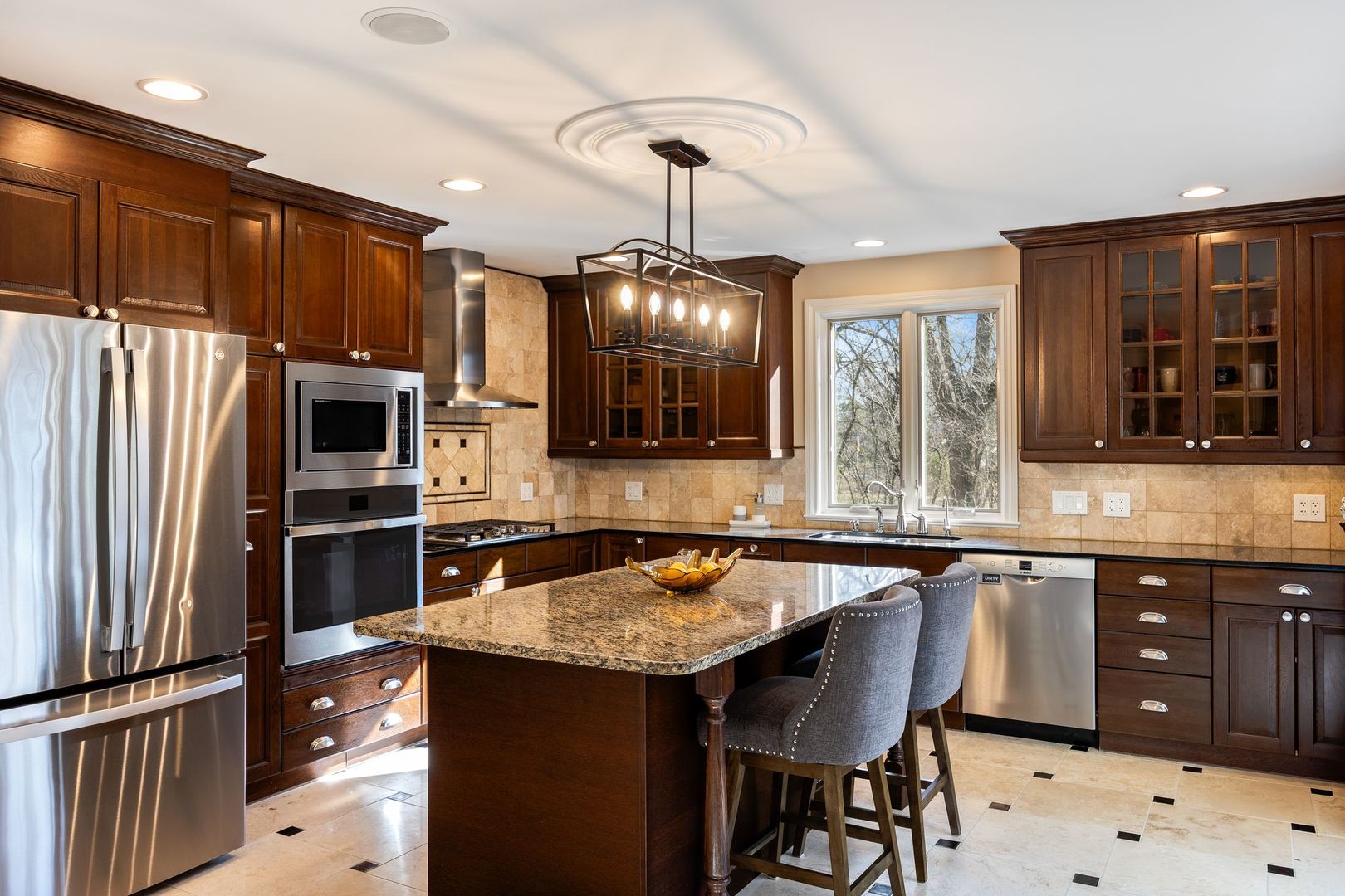 38 Ferndale Road, Deer Park, IL 60010