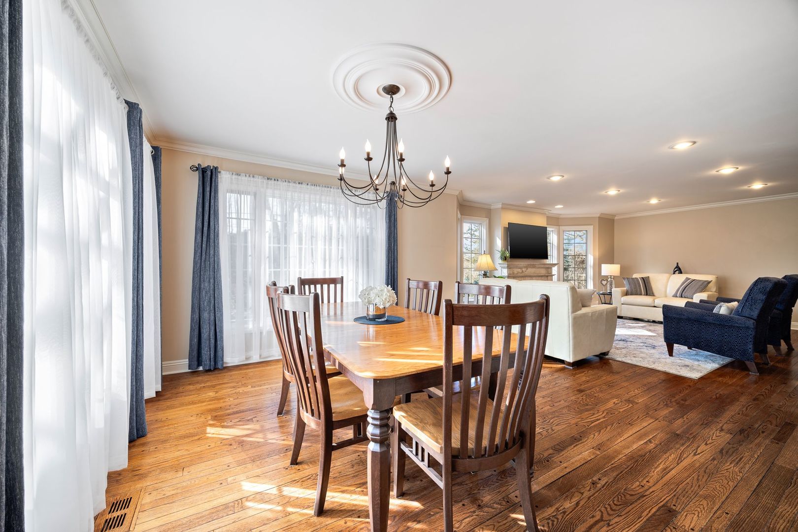 38 Ferndale Road, Deer Park, IL 60010