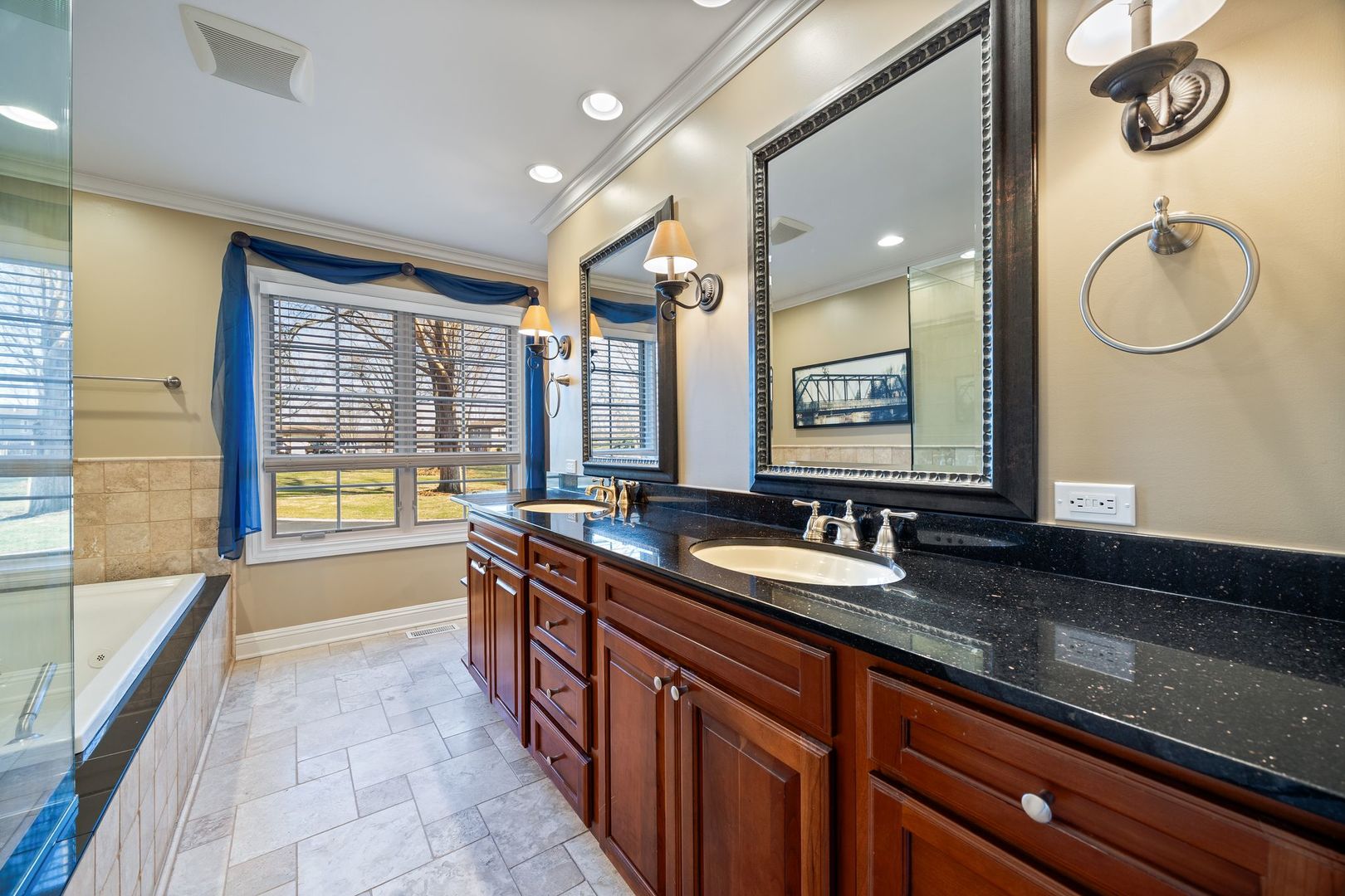 38 Ferndale Road, Deer Park, IL 60010