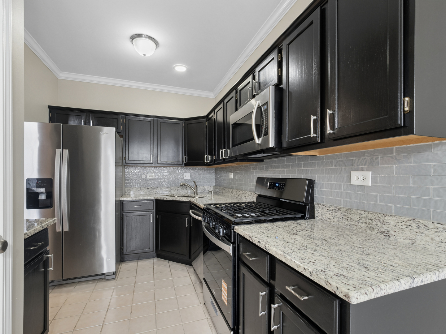 3039 Autumn Lake Drive #3039, Aurora, IL 60504