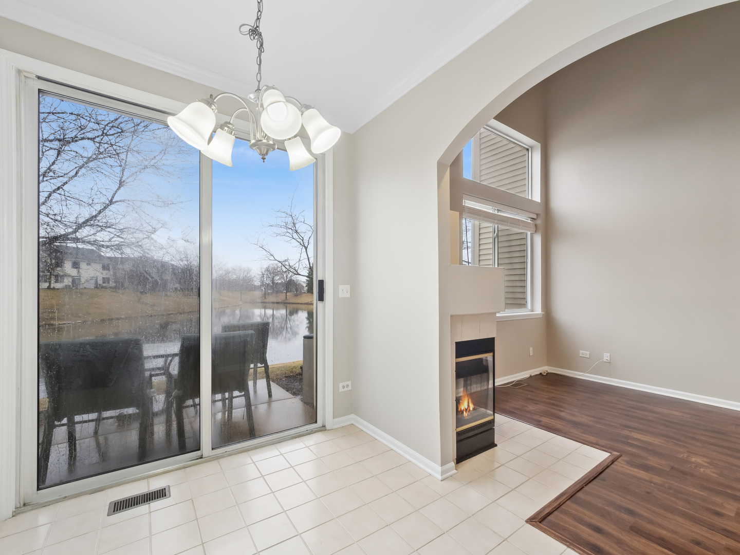 3039 Autumn Lake Drive #3039, Aurora, IL 60504