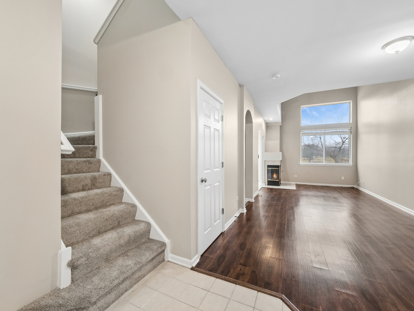 3039 Autumn Lake Drive #3039, Aurora, IL 60504