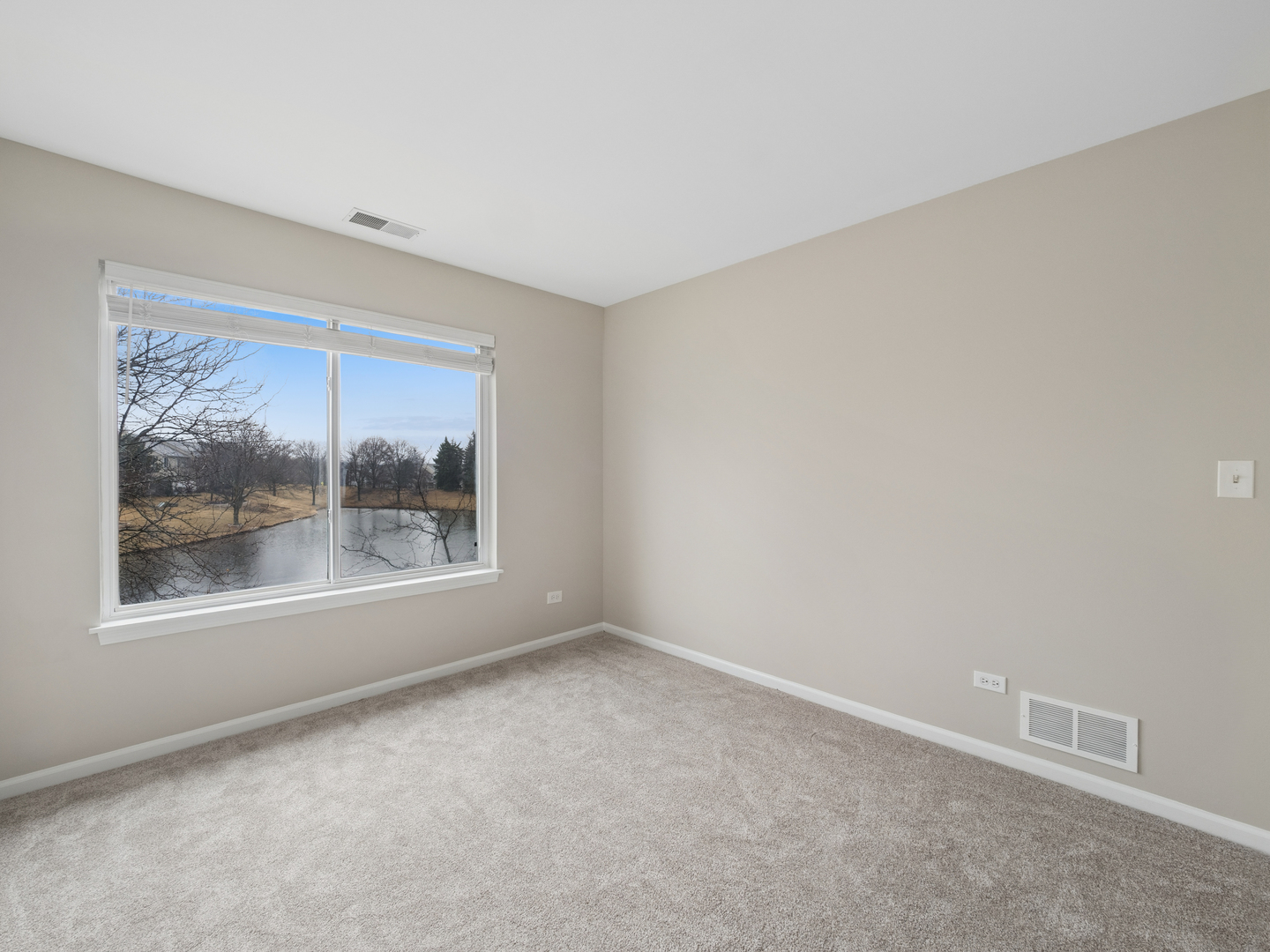 3039 Autumn Lake Drive #3039, Aurora, IL 60504