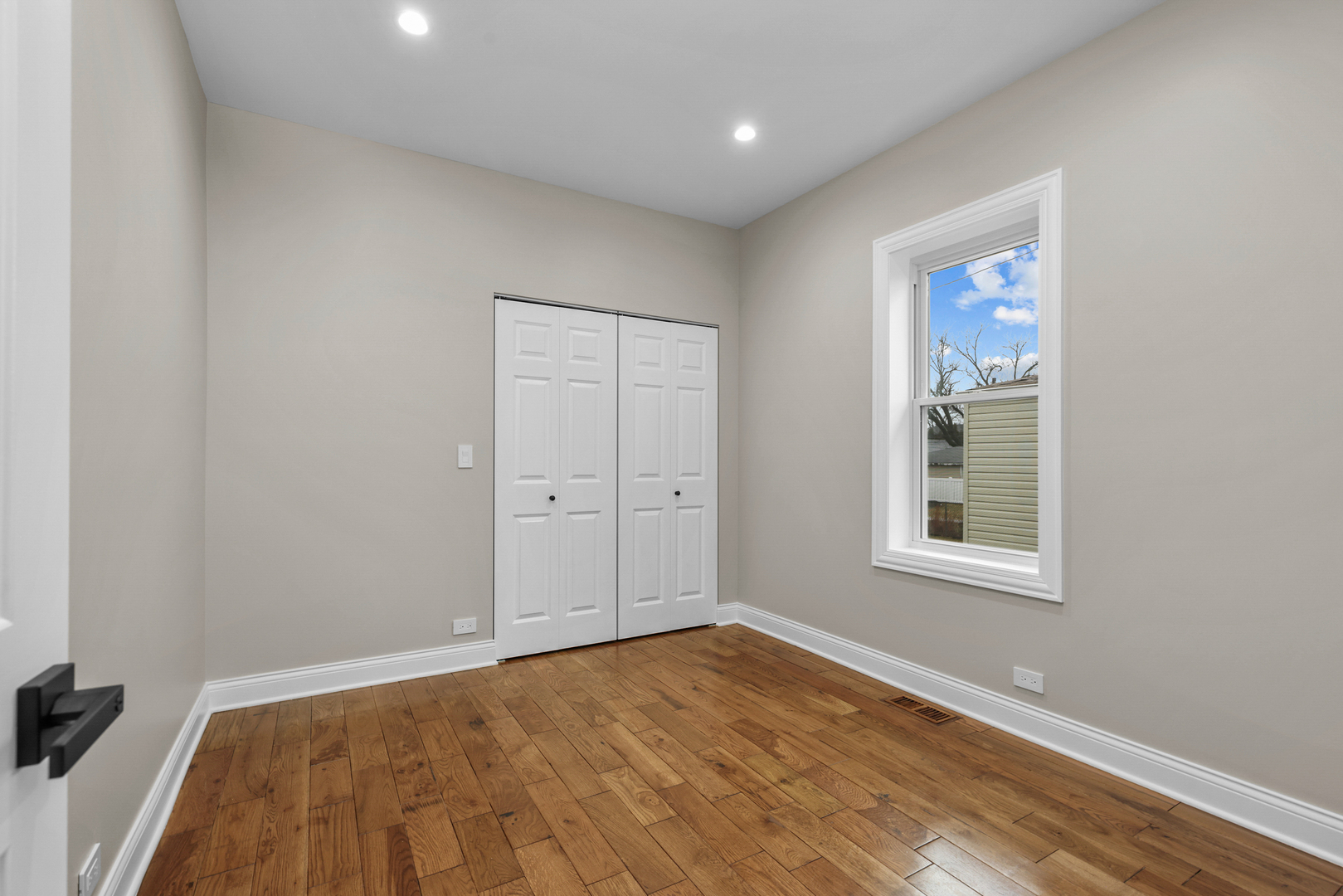 2304 N 76th Court, Elmwood Park, IL 60707