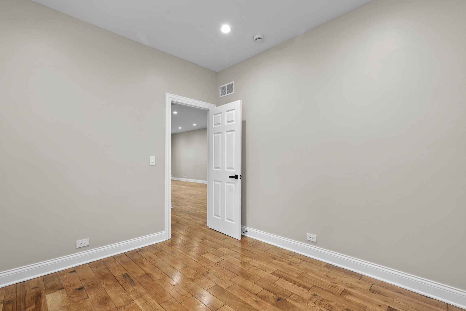 2304 N 76th Court, Elmwood Park, IL 60707