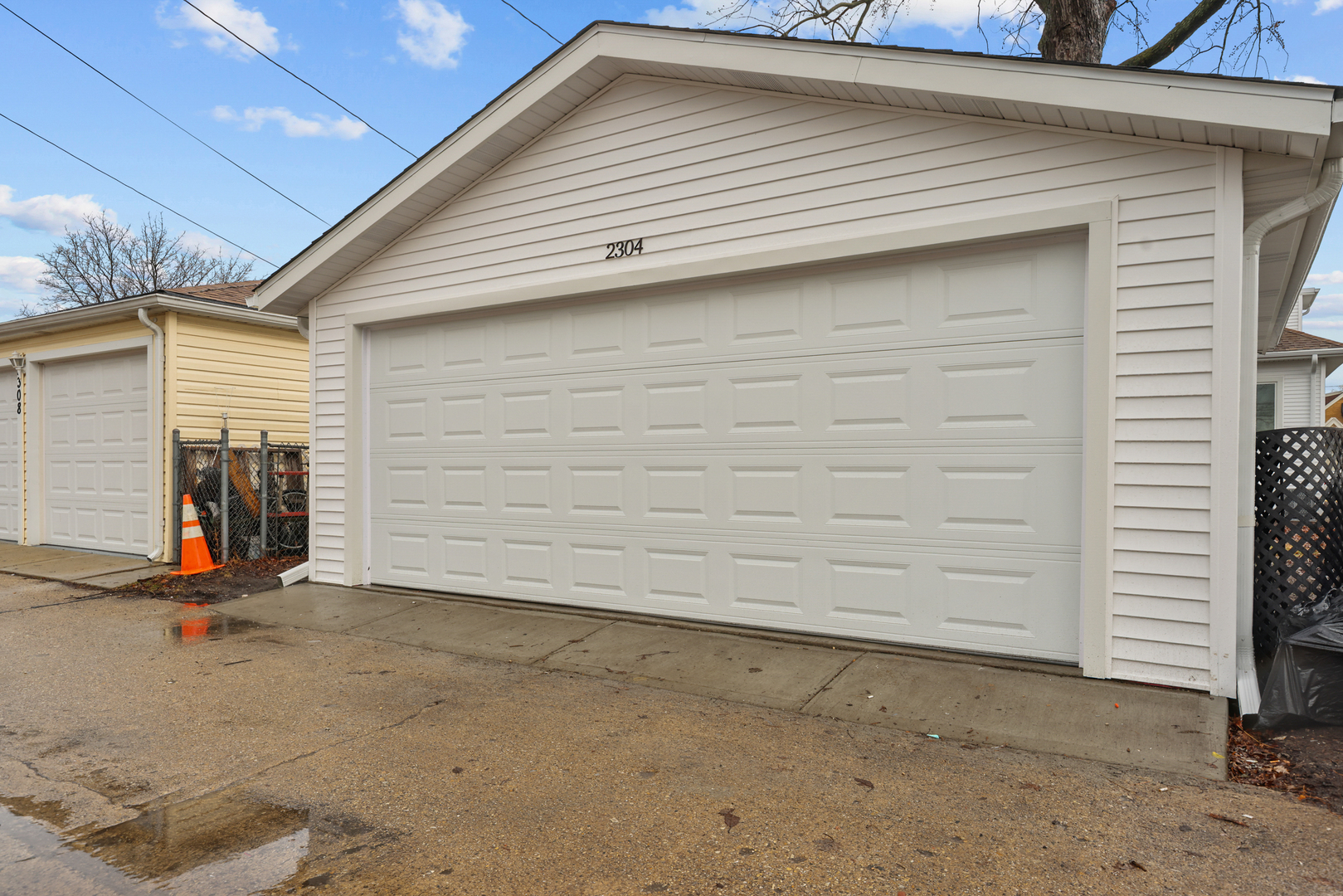 2304 N 76th Court, Elmwood Park, IL 60707