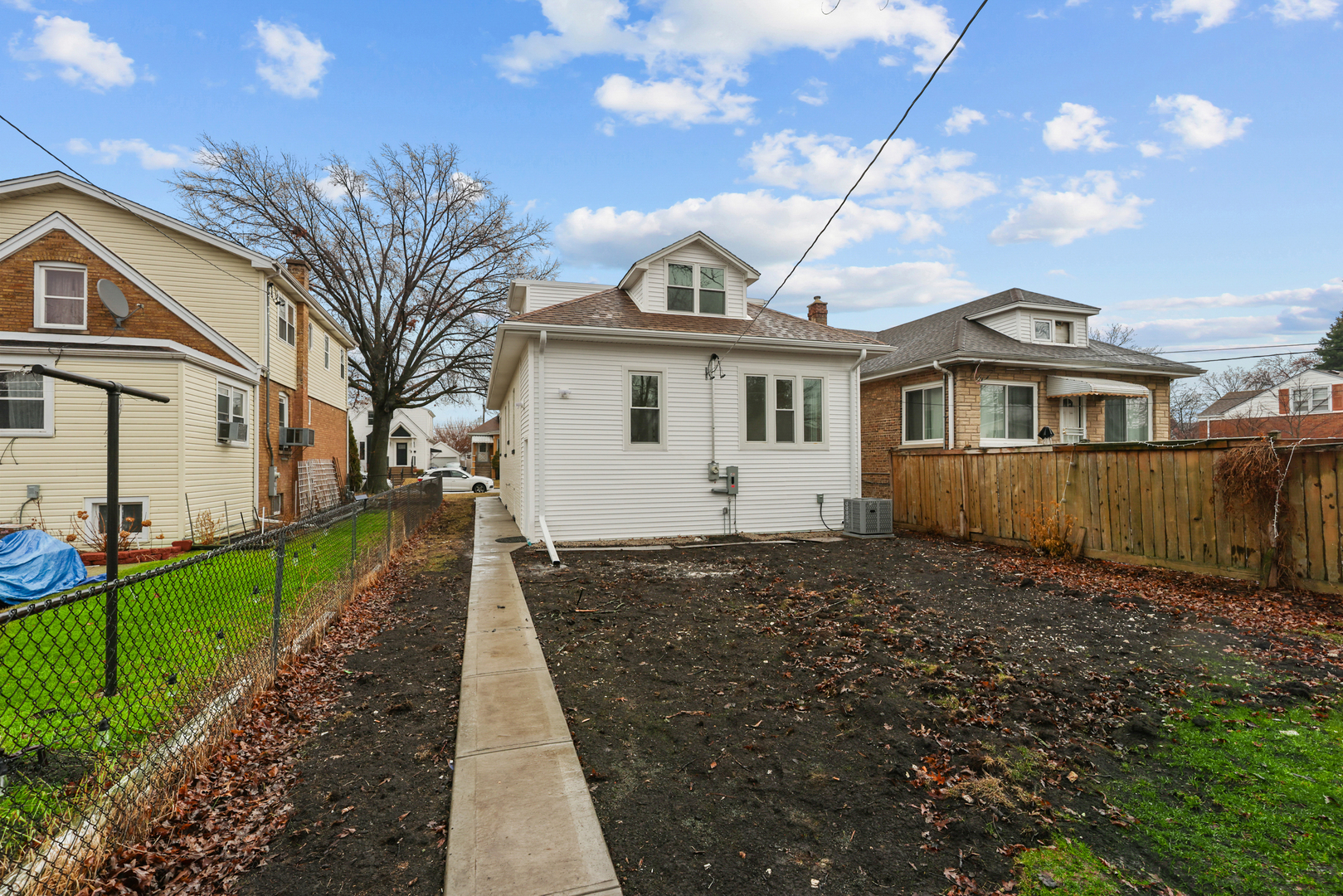 2304 N 76th Court, Elmwood Park, IL 60707