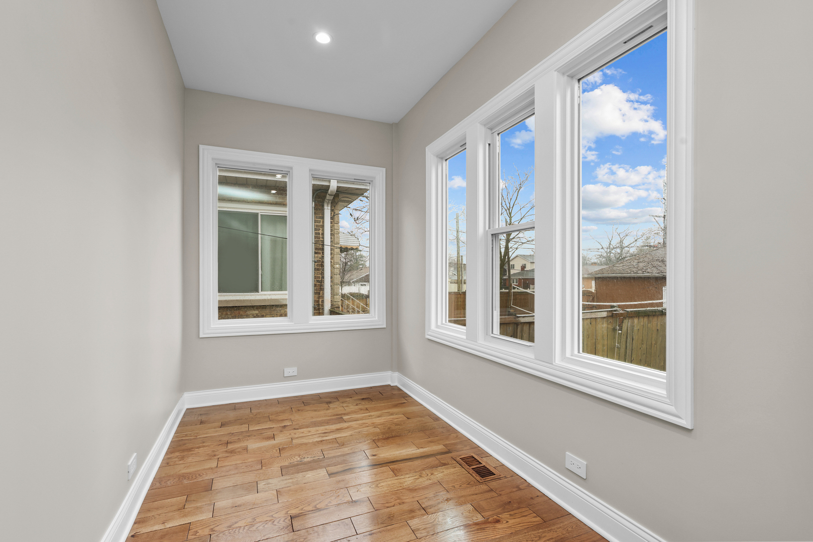 2304 N 76th Court, Elmwood Park, IL 60707