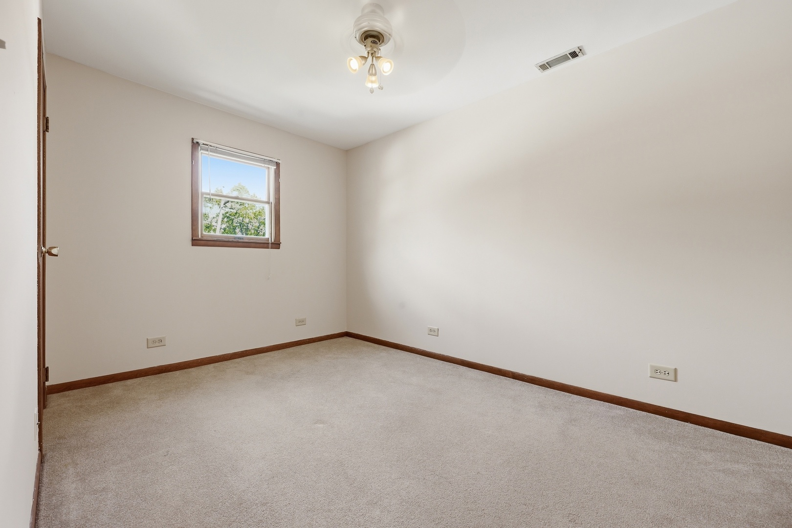 9637 Rutherford Avenue, Oak Lawn, IL 60453