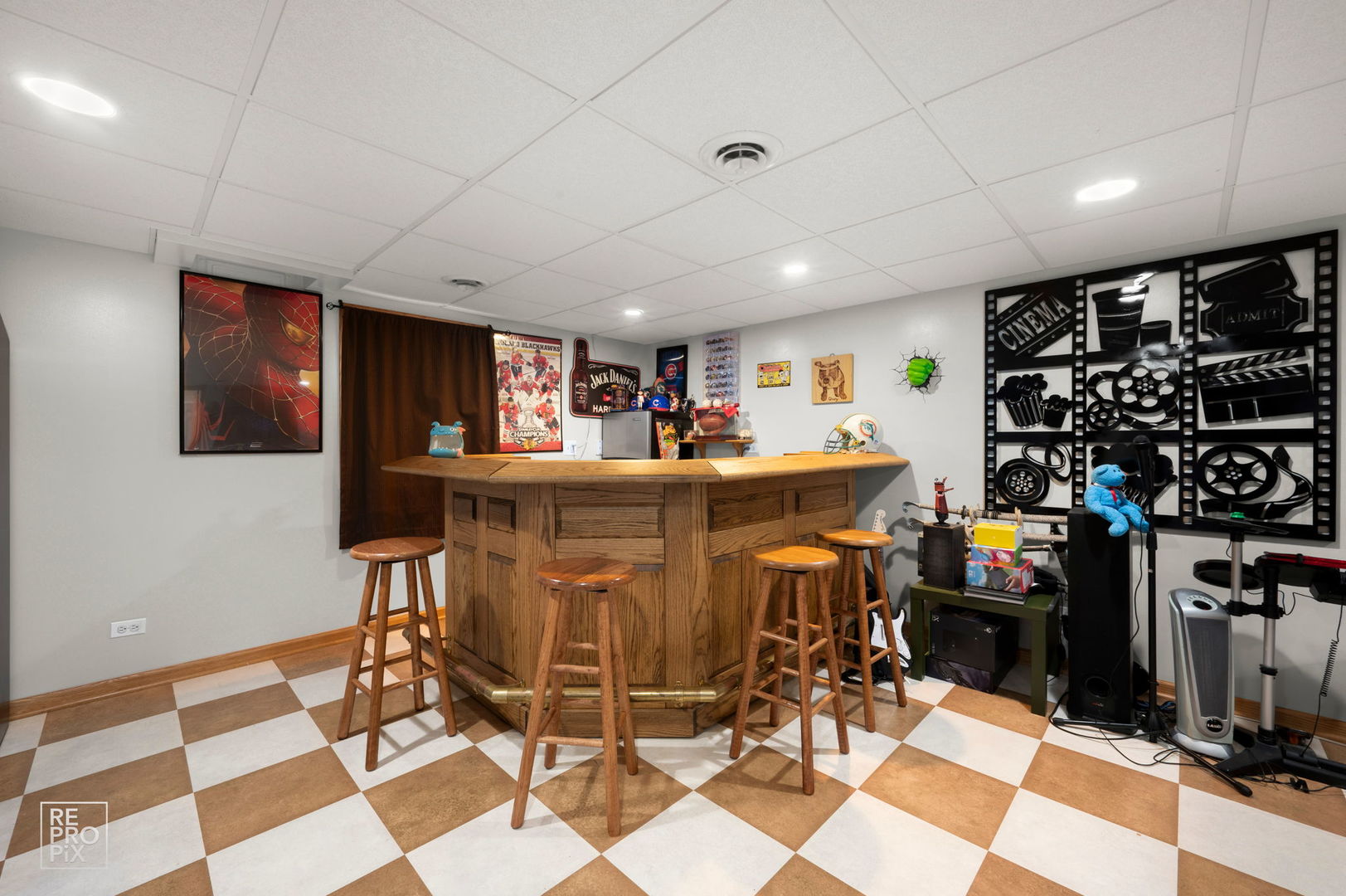 560 E Armitage Avenue, Addison, IL 60101