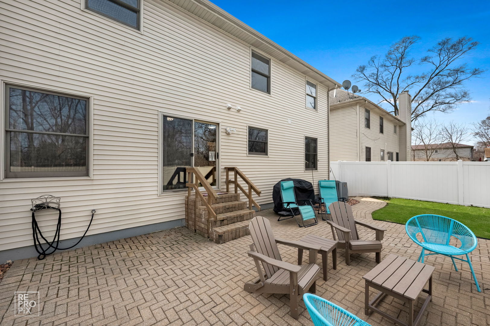 560 E Armitage Avenue, Addison, IL 60101