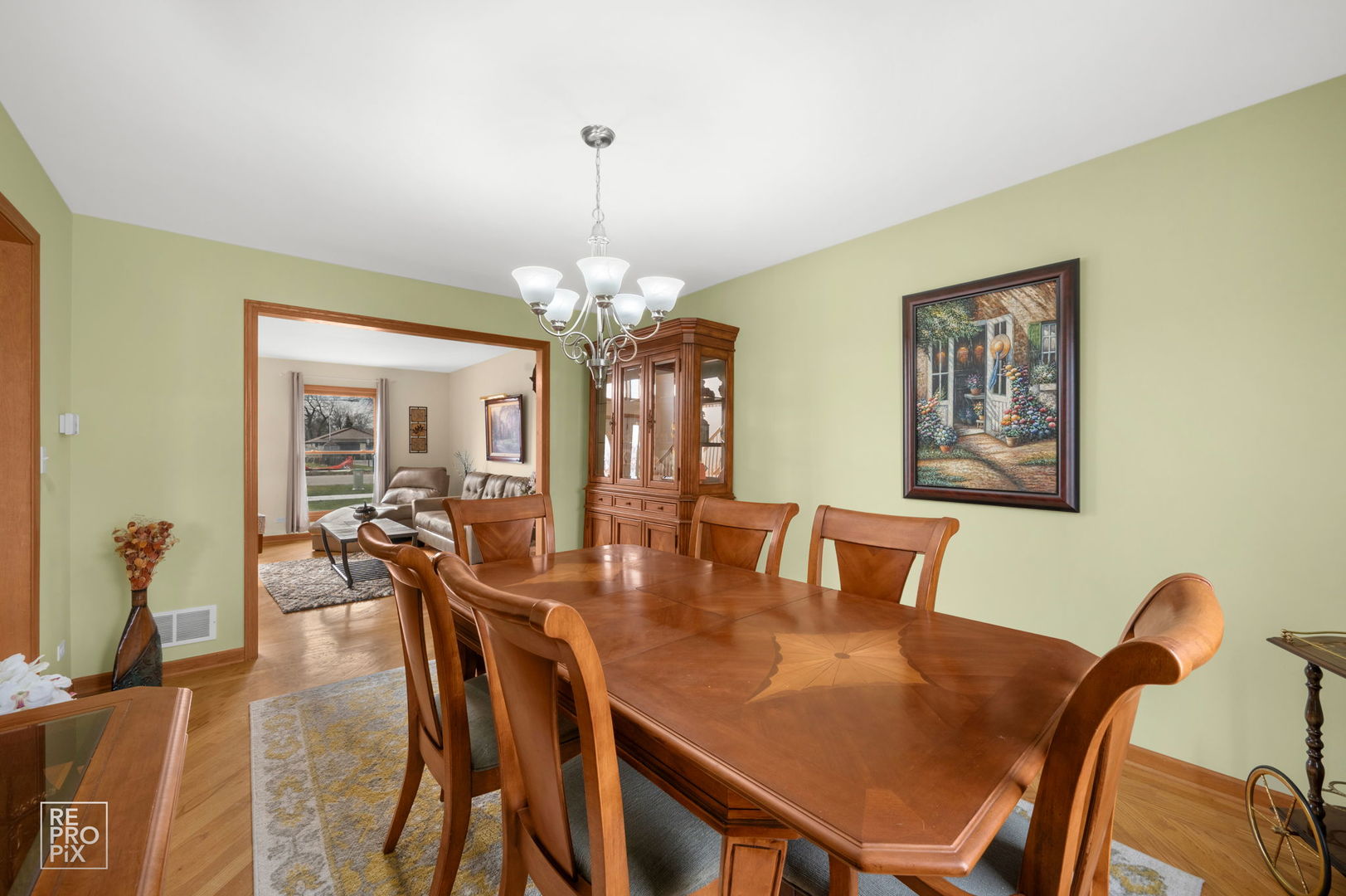 560 E Armitage Avenue, Addison, IL 60101