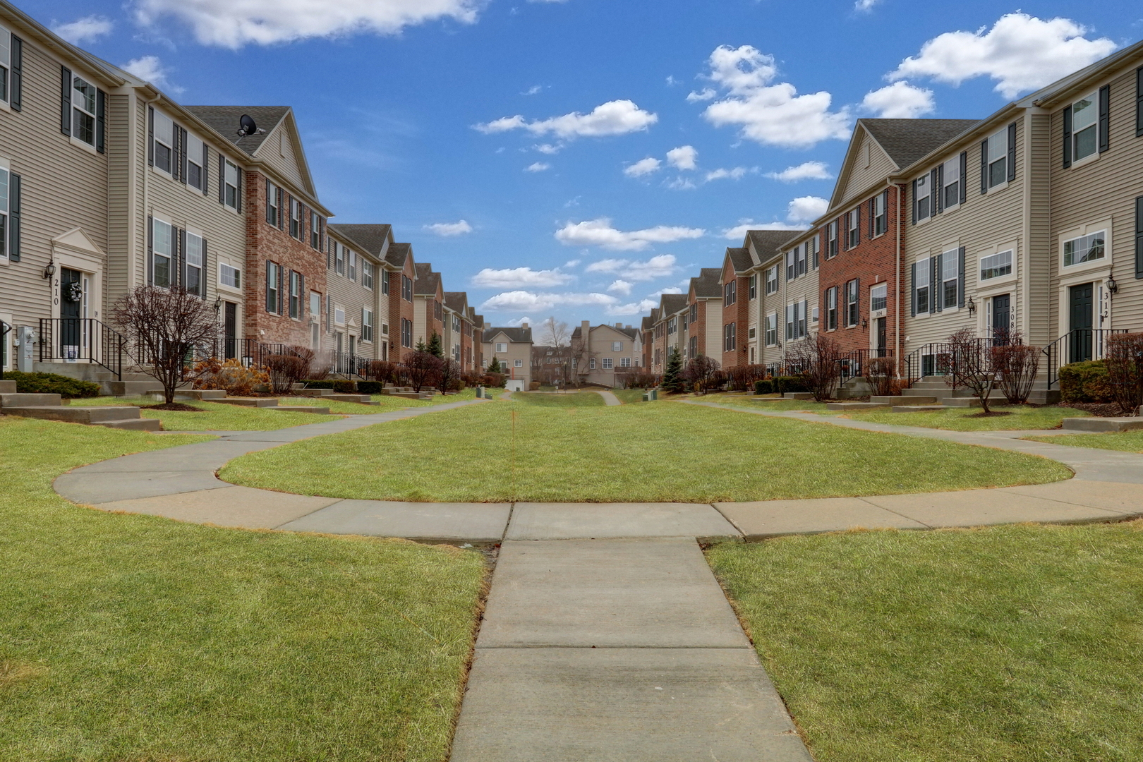 214 Lionel Drive, Grayslake, IL 60030