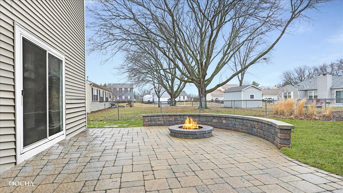 890 Fieldside Lane, Aurora, IL 60504