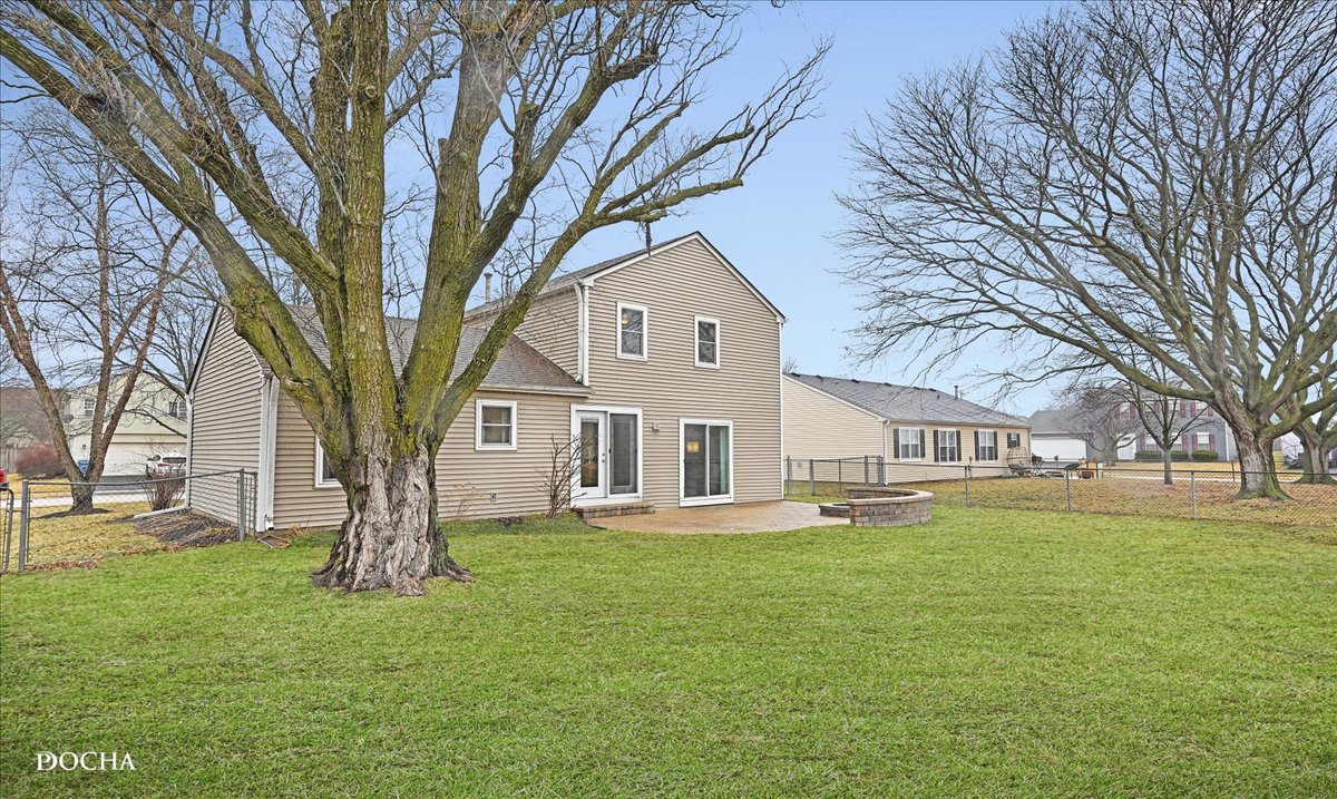 890 Fieldside Lane, Aurora, IL 60504