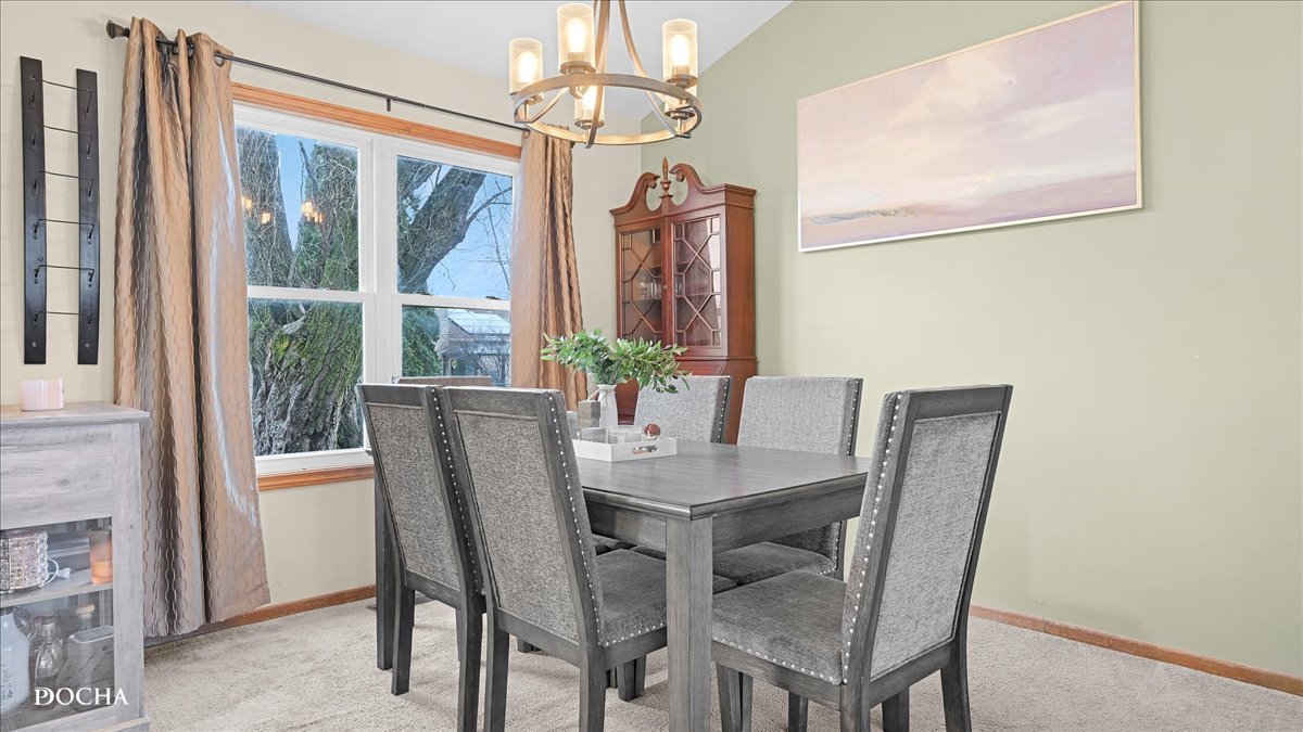 890 Fieldside Lane, Aurora, IL 60504