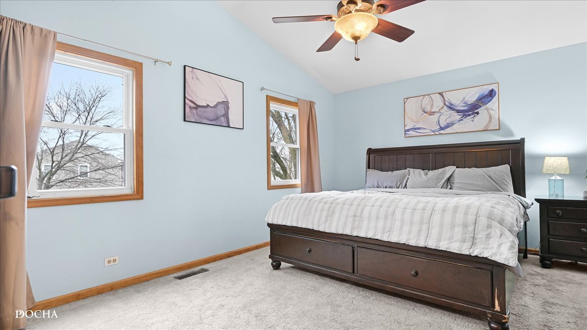 890 Fieldside Lane, Aurora, IL 60504