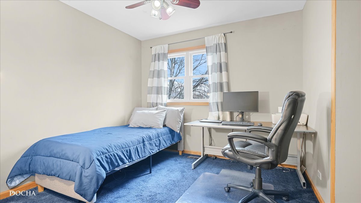 890 Fieldside Lane, Aurora, IL 60504