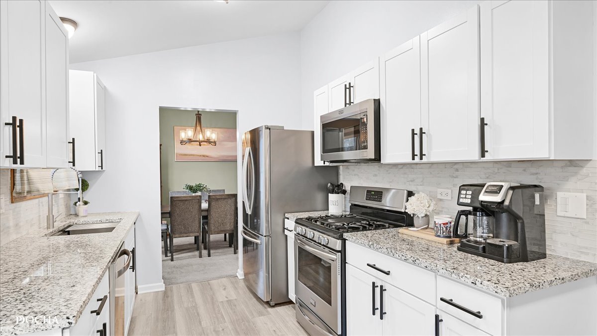 890 Fieldside Lane, Aurora, IL 60504