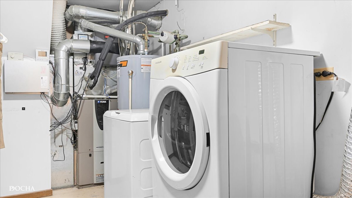 890 Fieldside Lane, Aurora, IL 60504