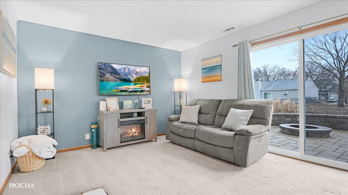 890 Fieldside Lane, Aurora, IL 60504