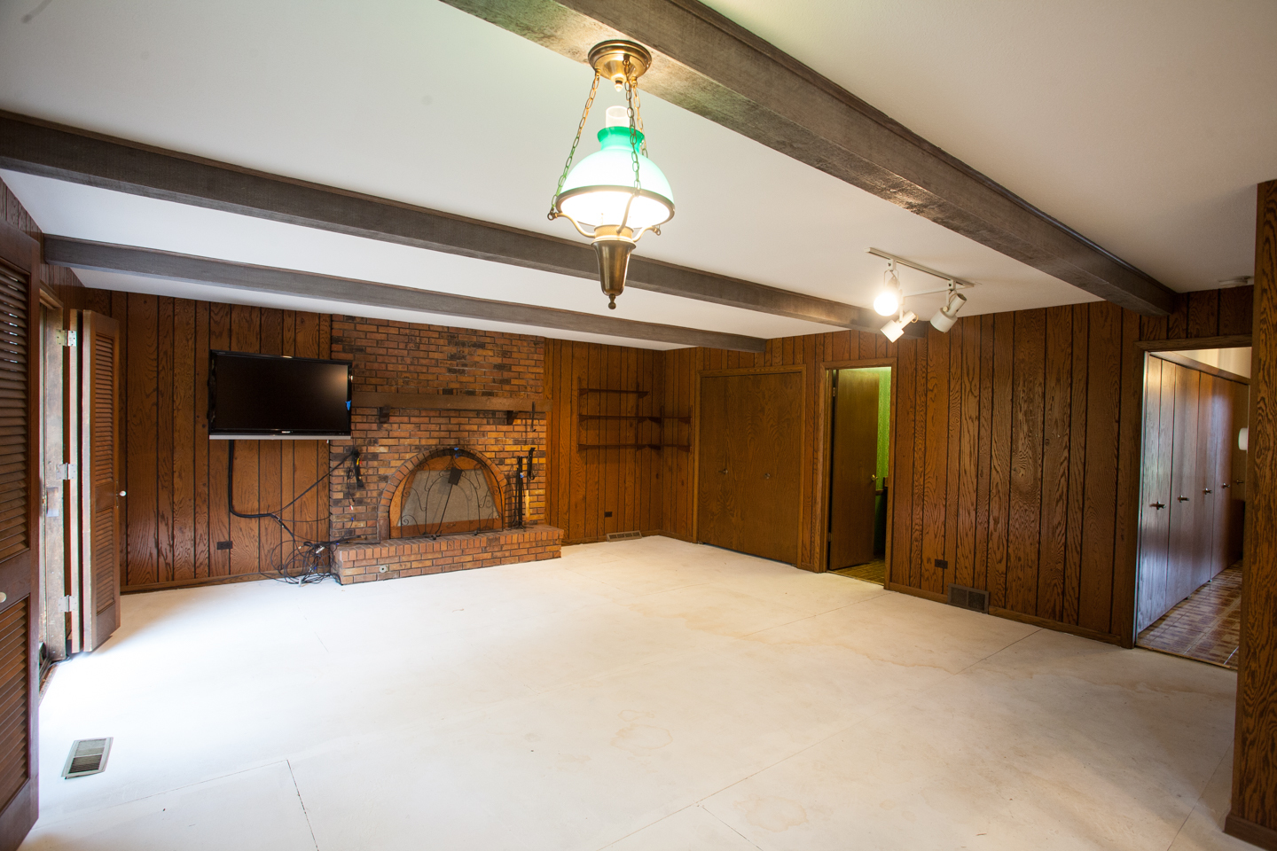 1610 Old Oak Place, Darien, IL 60561