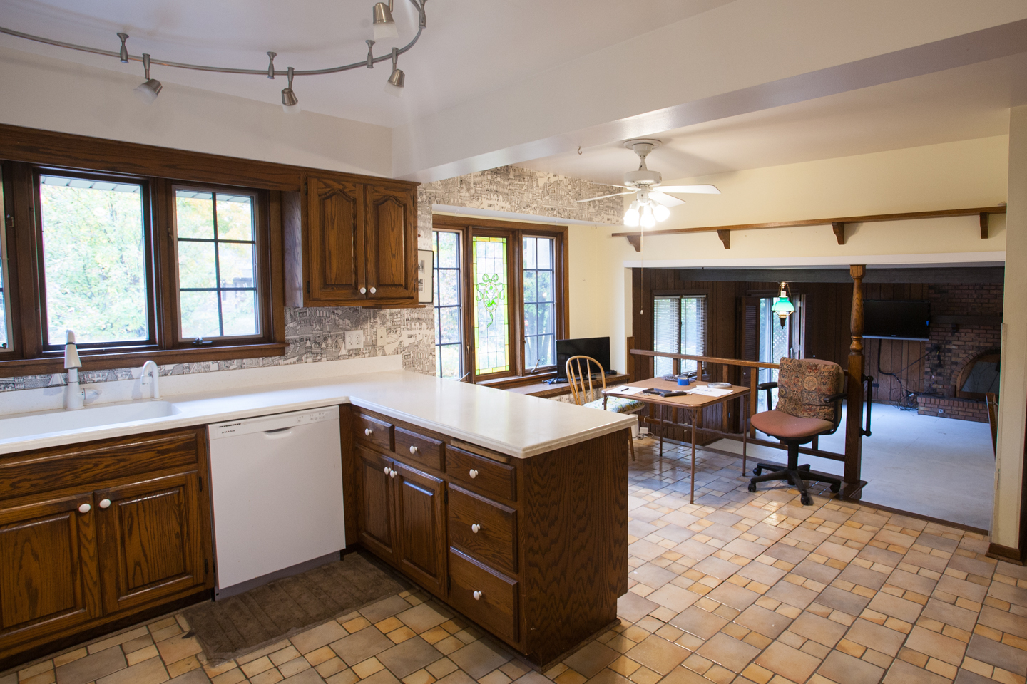 1610 Old Oak Place, Darien, IL 60561