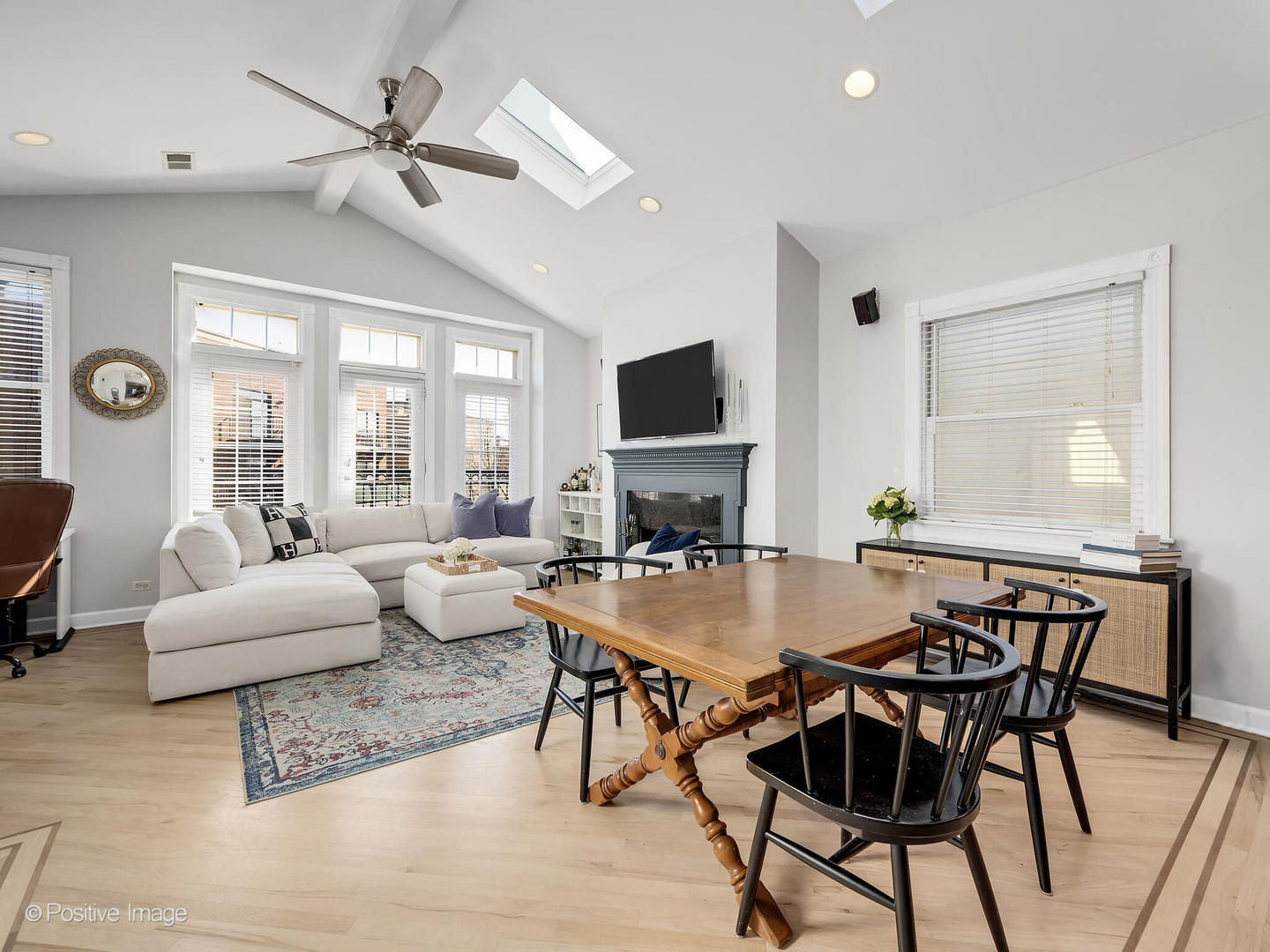 3042 N Oakley Avenue #3S, Chicago, IL 60618