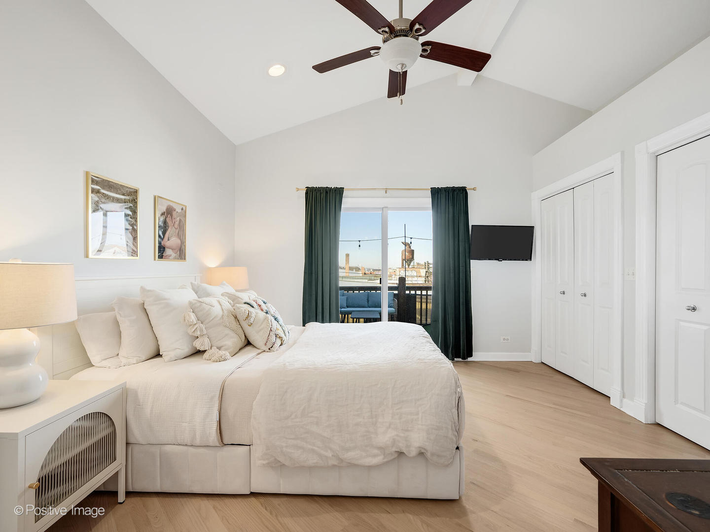 3042 N Oakley Avenue #3S, Chicago, IL 60618