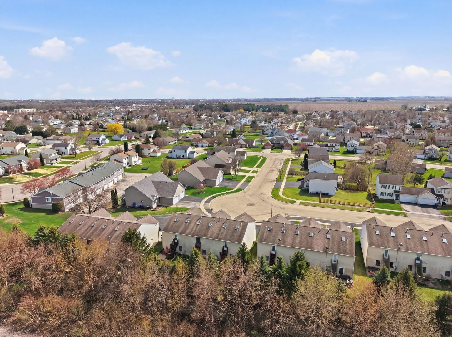 1497 Stonefield Drive, DeKalb, IL 60115