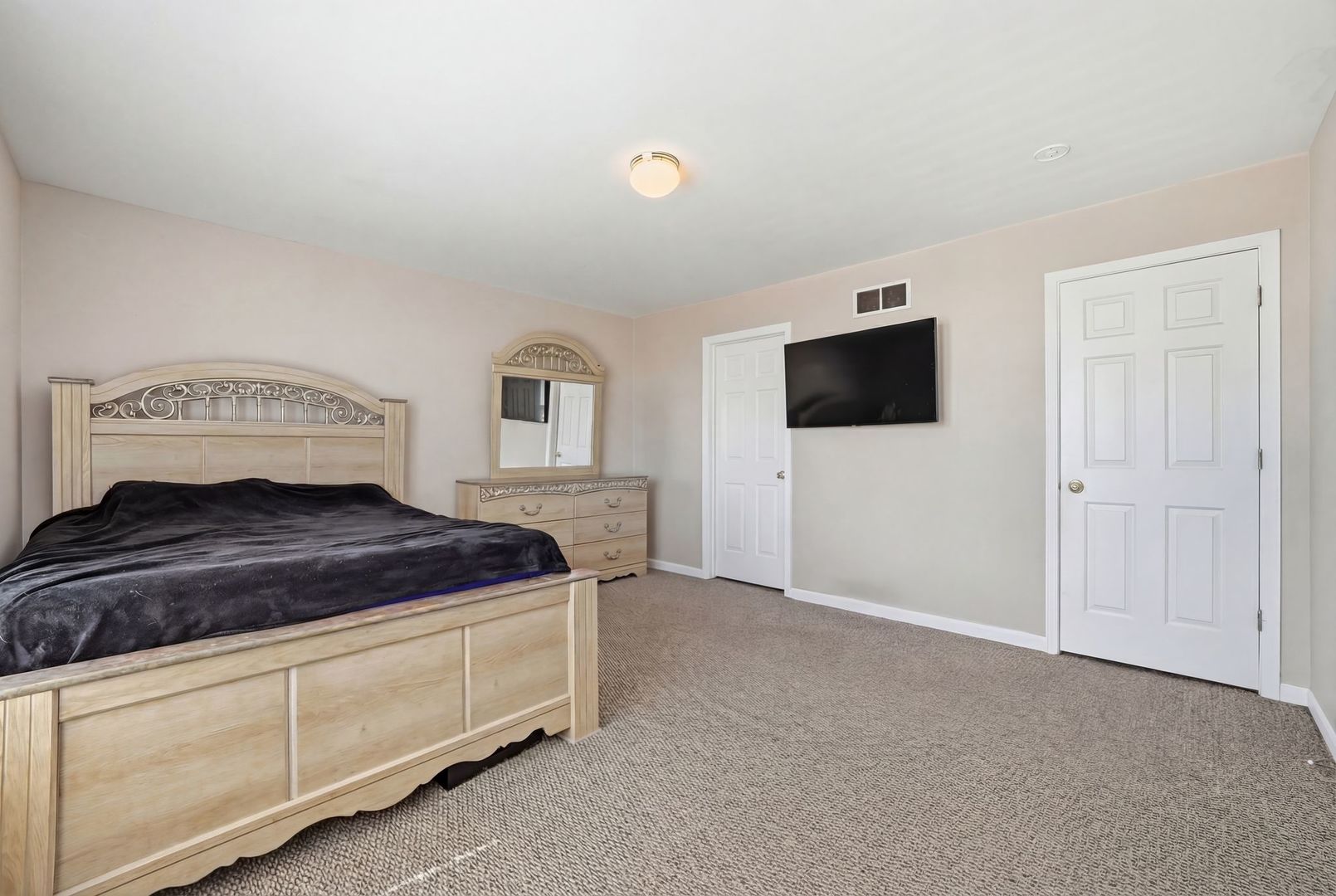 1497 Stonefield Drive, DeKalb, IL 60115