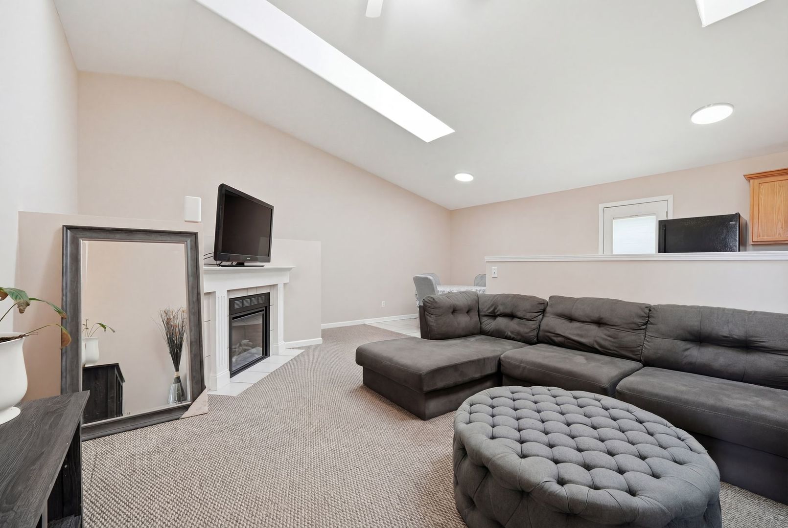 1497 Stonefield Drive, DeKalb, IL 60115