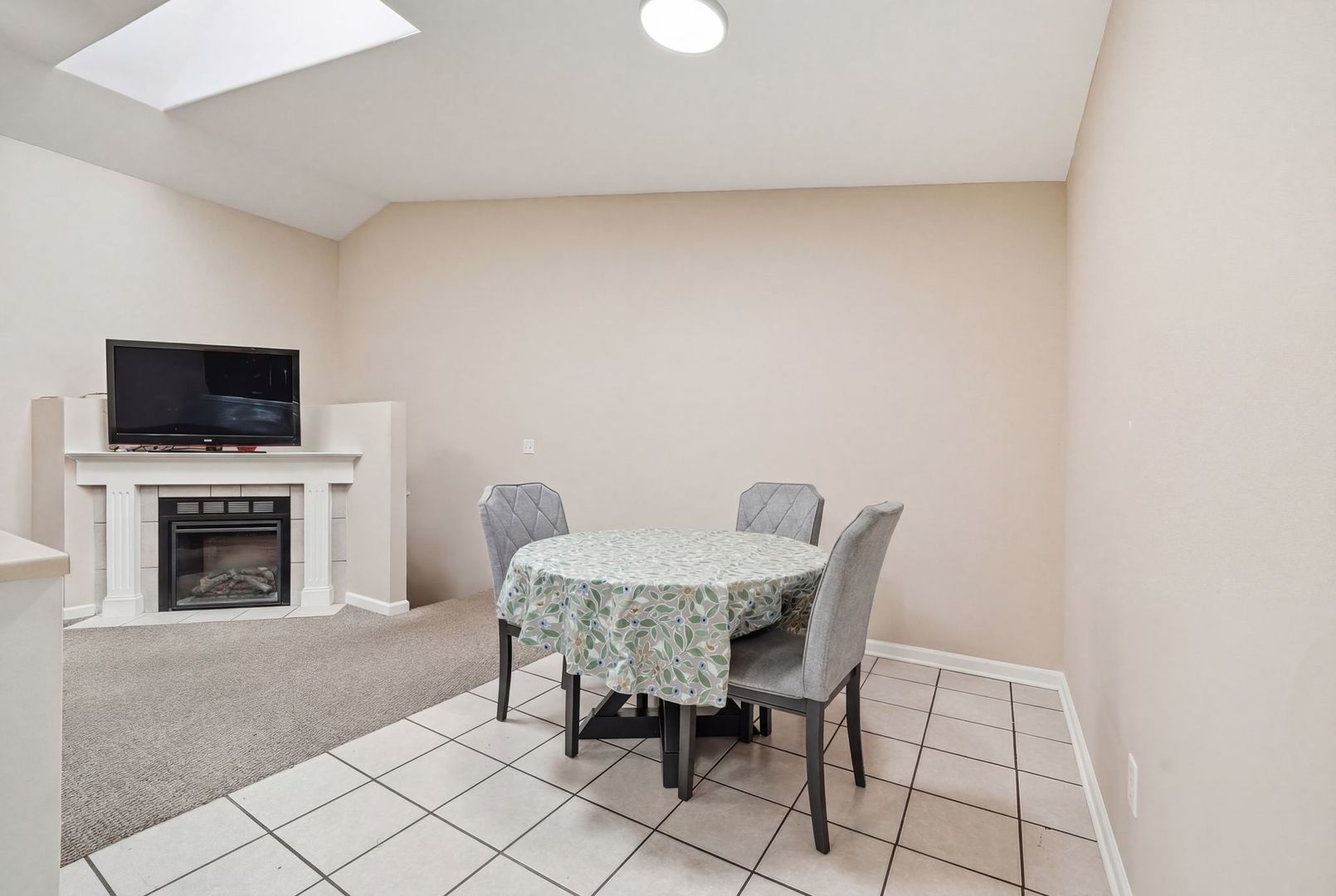 1497 Stonefield Drive, DeKalb, IL 60115