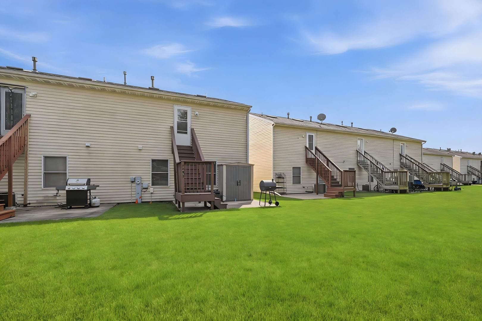 1497 Stonefield Drive, DeKalb, IL 60115