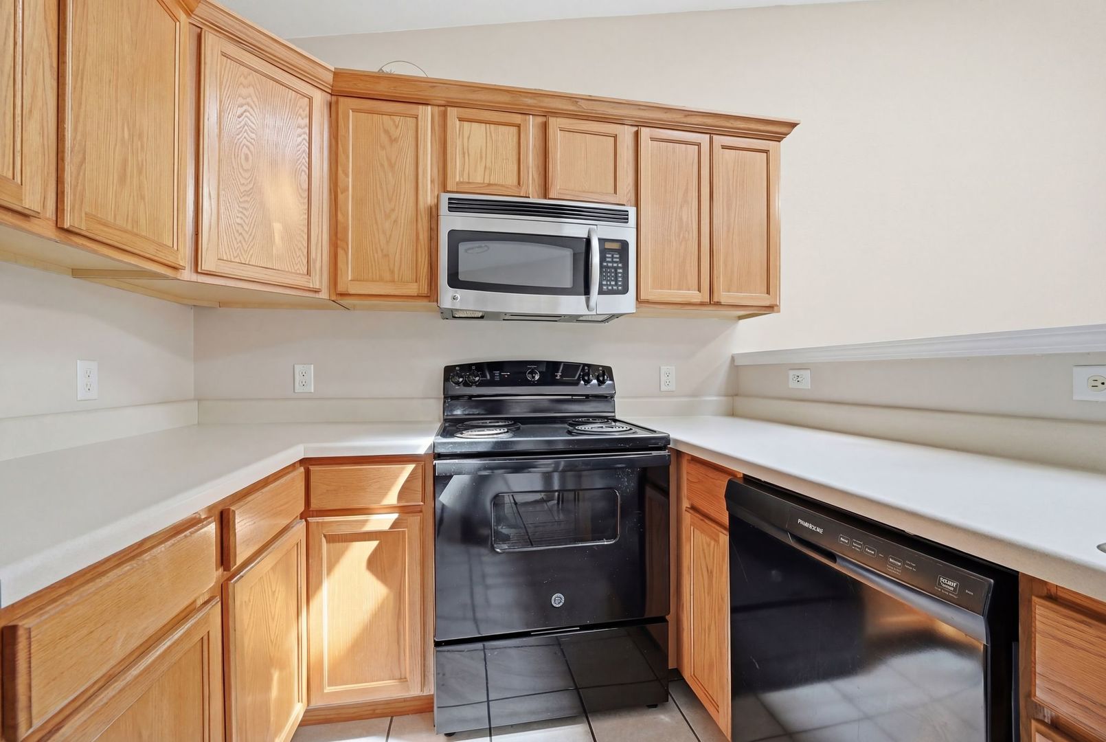 1497 Stonefield Drive, DeKalb, IL 60115