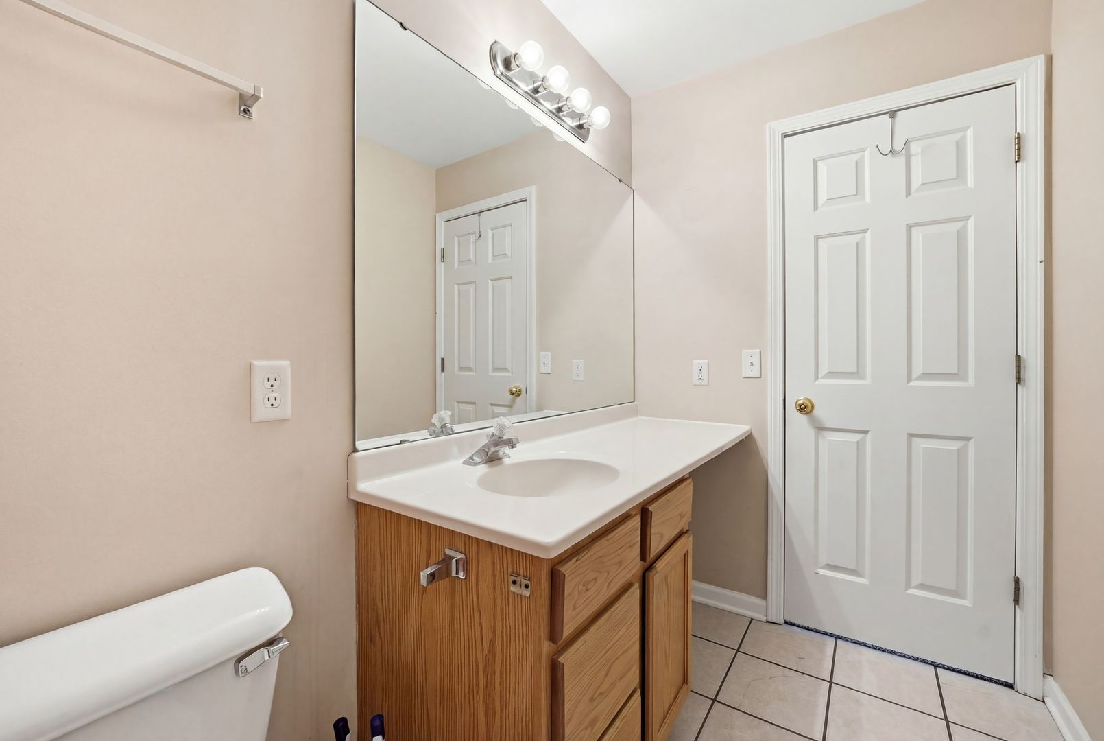 1497 Stonefield Drive, DeKalb, IL 60115