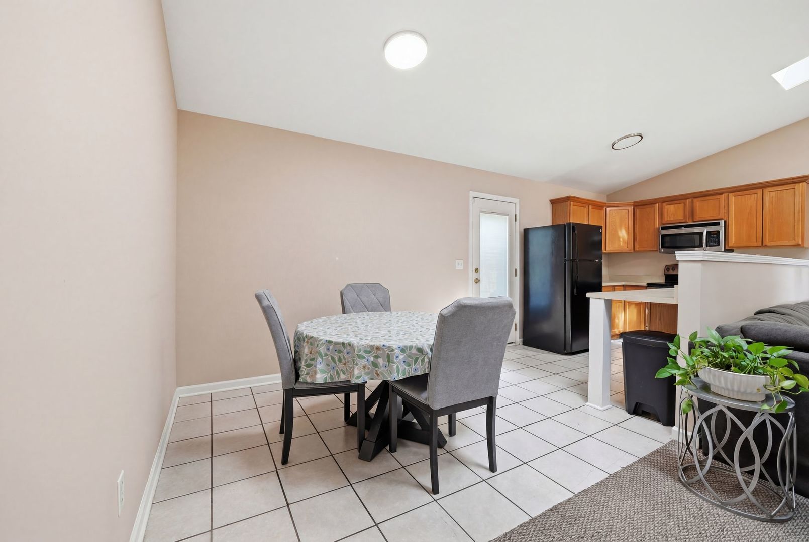 1497 Stonefield Drive, DeKalb, IL 60115