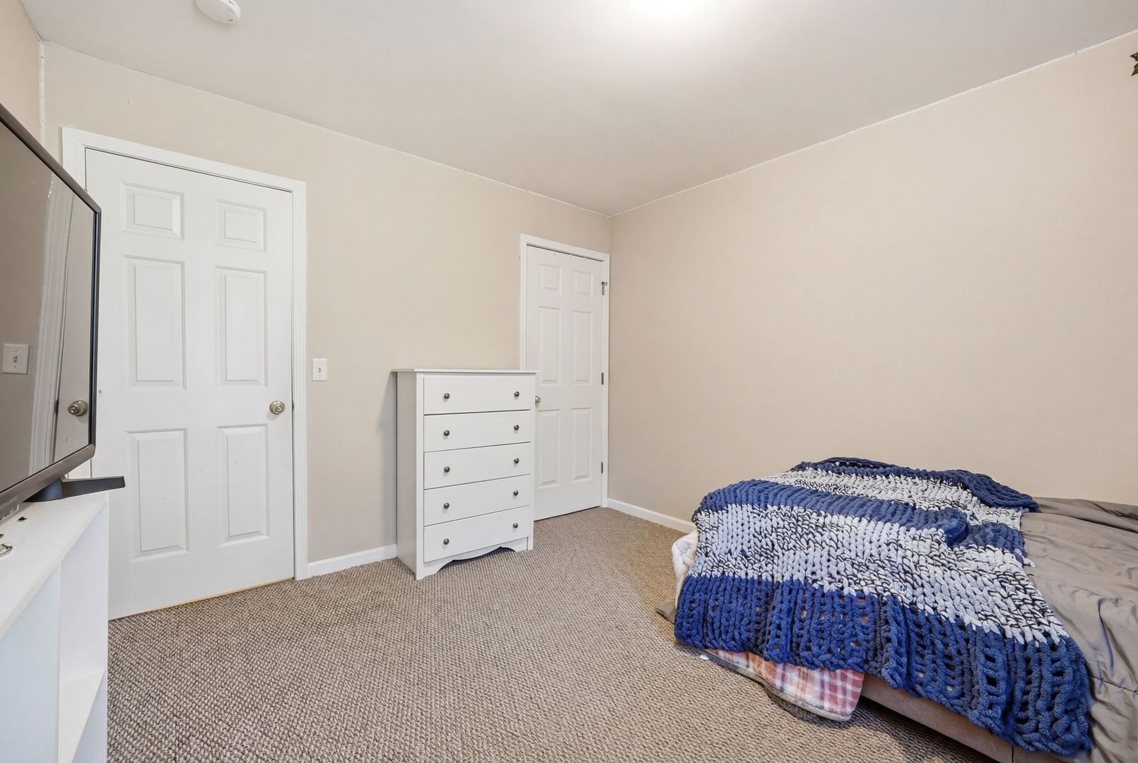 1497 Stonefield Drive, DeKalb, IL 60115