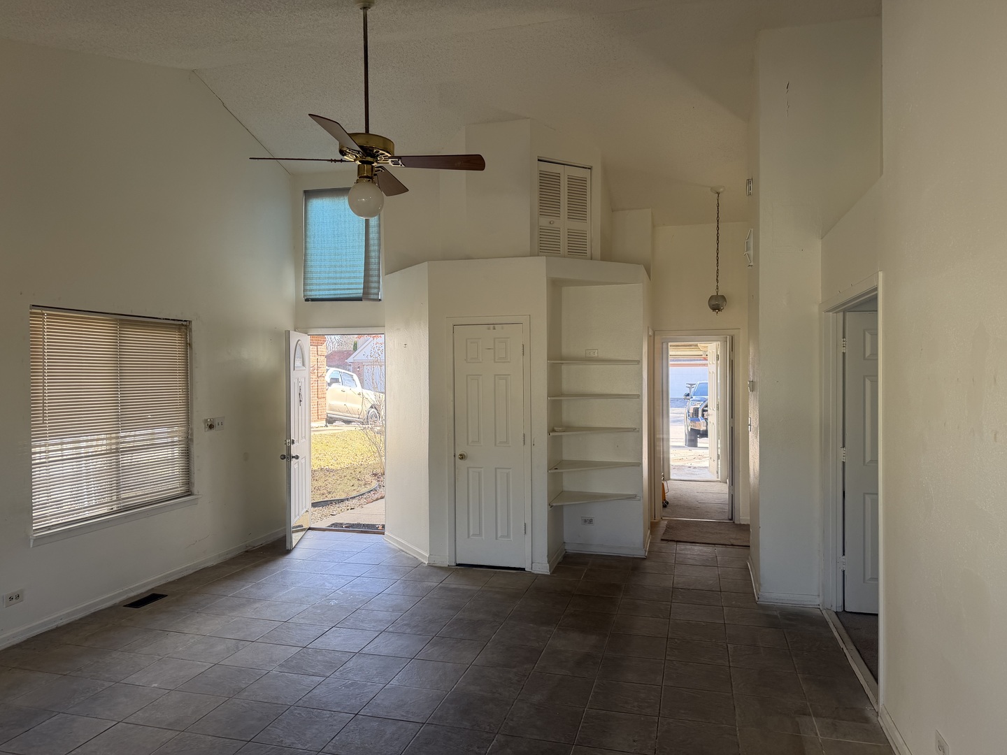 1009 PHEASANT RUN Lane, Aurora, IL 60504