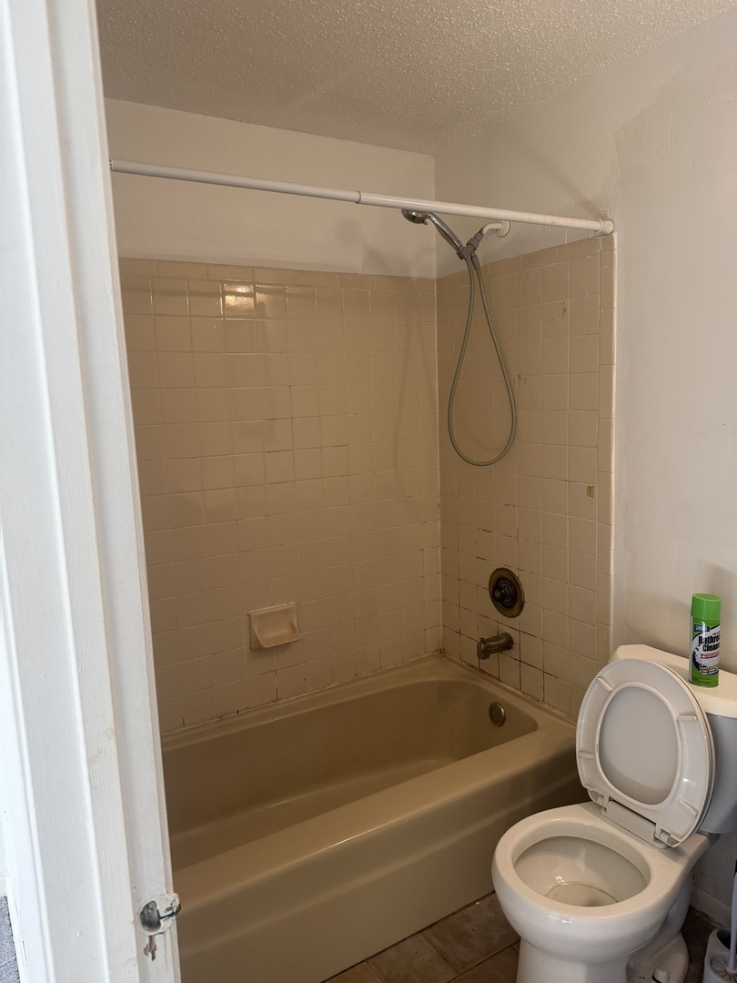 1009 PHEASANT RUN Lane, Aurora, IL 60504