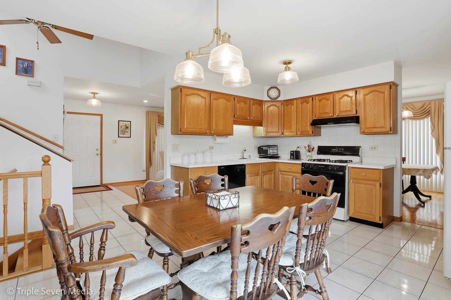 8640 Narragansett Avenue, Burbank, IL 60459