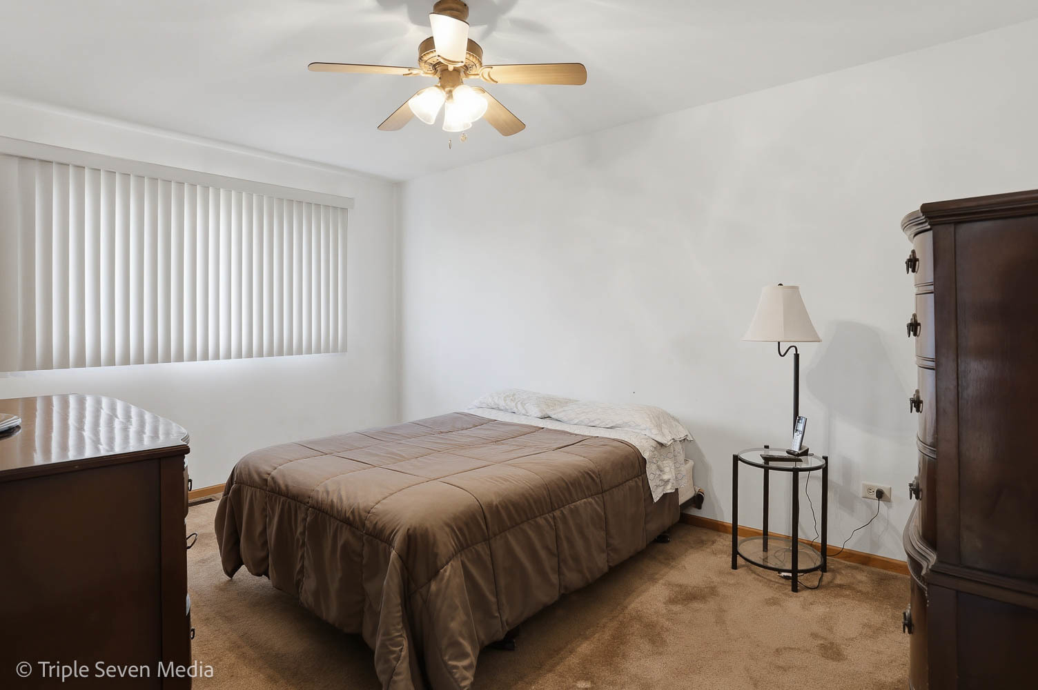 8640 Narragansett Avenue, Burbank, IL 60459