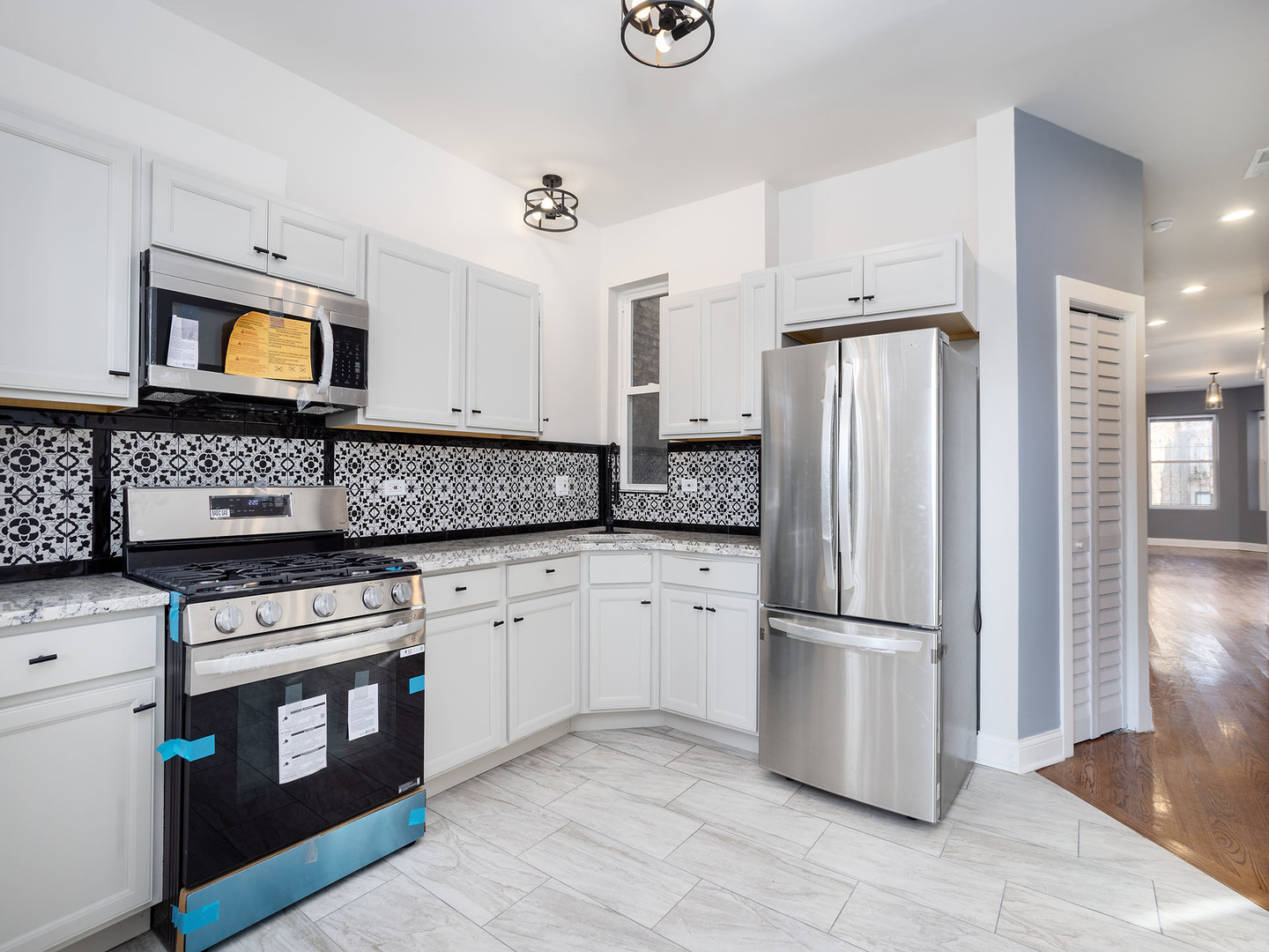 5033 W Washington Boulevard, Chicago, IL 60644