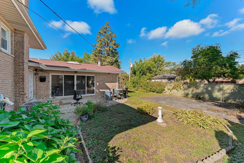 452 E 167th Street, South Holland, IL 60473