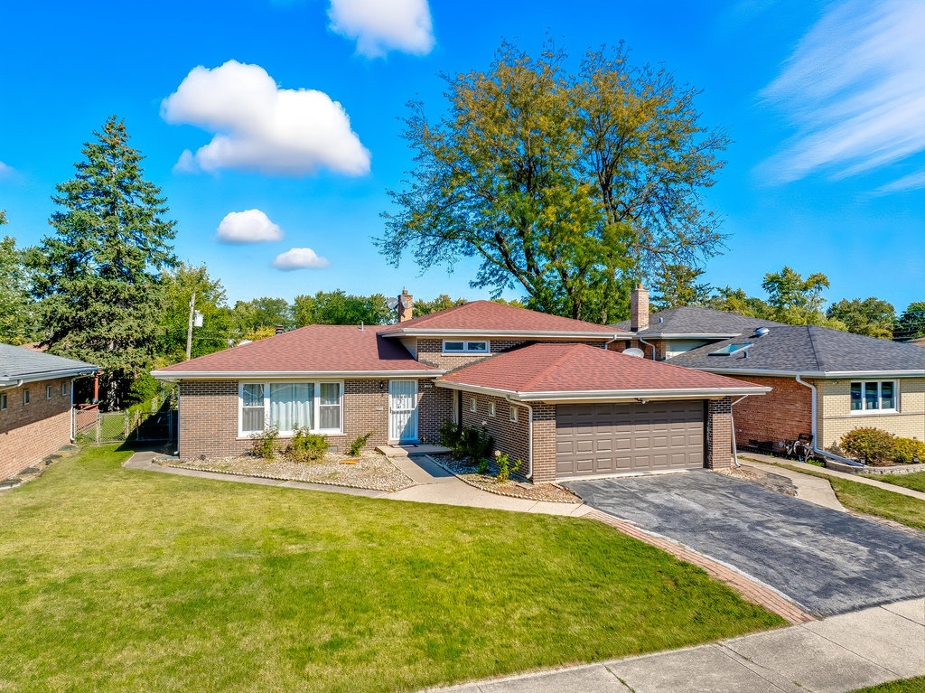 452 E 167th Street, South Holland, IL 60473