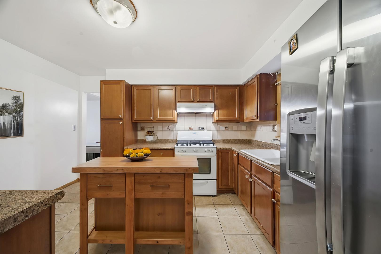 452 E 167th Street, South Holland, IL 60473