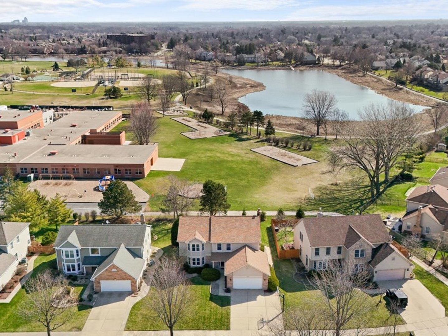 113 S Windham Lane, Bloomingdale, IL 60108