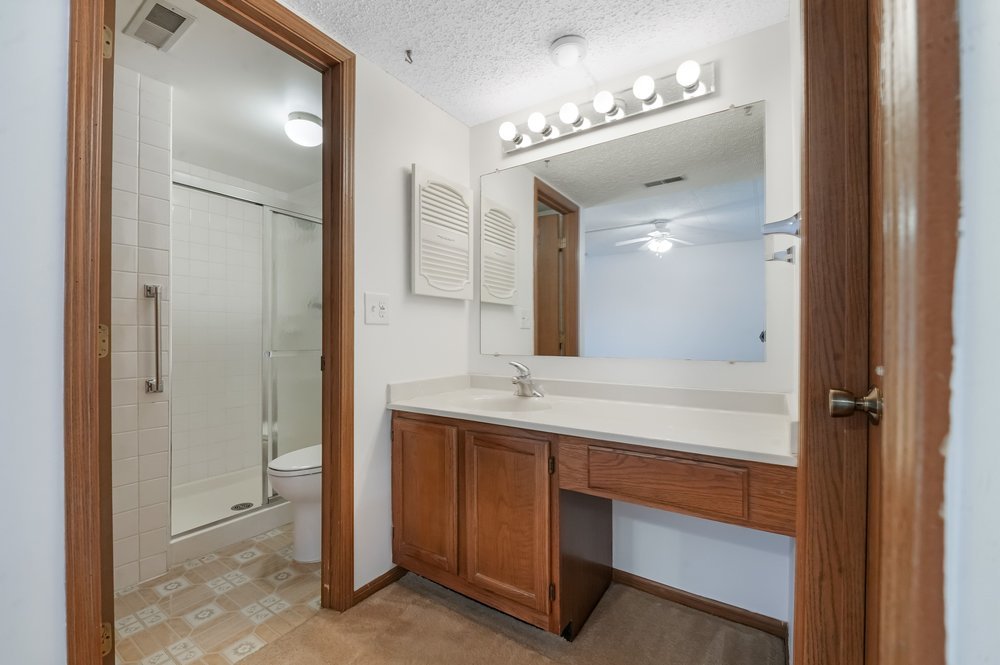 2220 Wharf Drive #1901, Woodridge, IL 60517