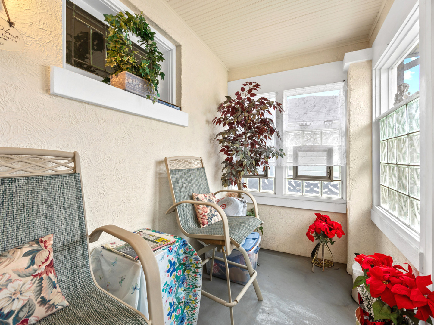 2610 Glos Avenue, Bellwood, IL 60104