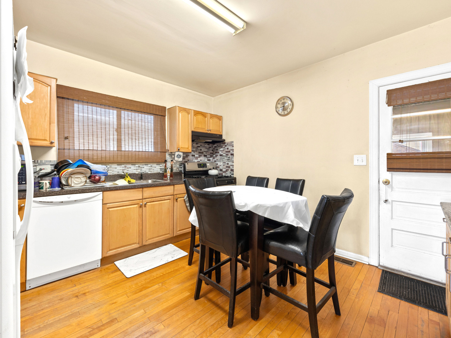 2610 Glos Avenue, Bellwood, IL 60104